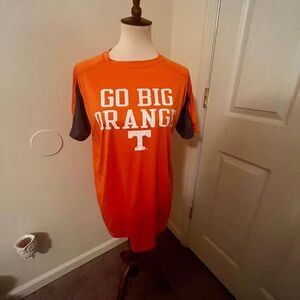 Tee Medium 38/40 ProEdge Men shirt Tennessee Vols TN pit-pit=20” length=29”C3000